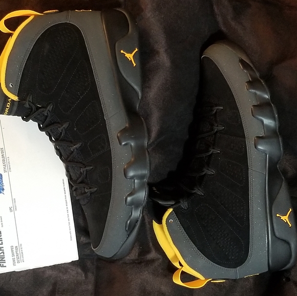 Air Jordan 9 retro main image 4